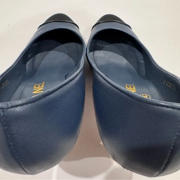 CHANEL Cruise 2012 Collection Cap Toe Pumps Navy Black 38 GUC - Picture 7 of 15